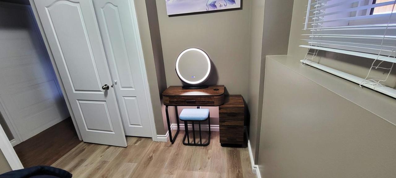 Blue Wave 2 Bedroom Suite Saskatoon Buitenkant foto